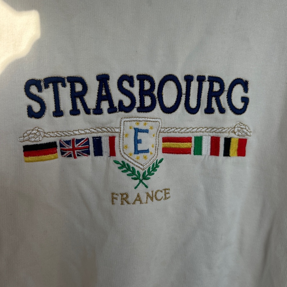 VINTAGE Strasbourg Embroidered White Sweatshirt